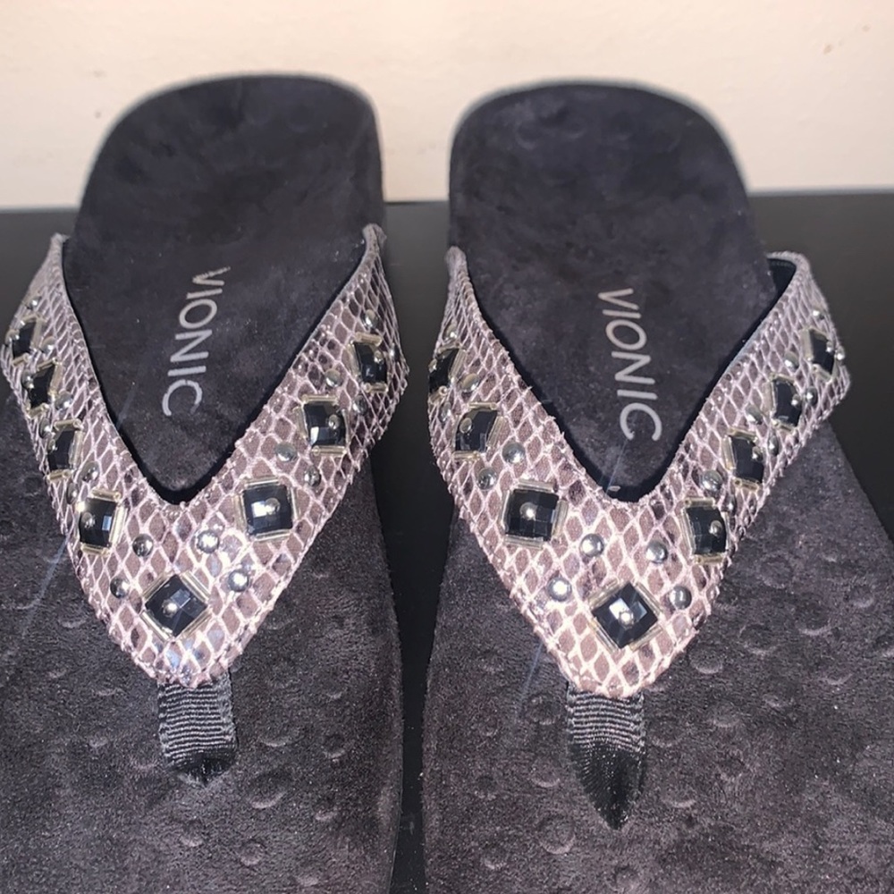 Vionic Florian’s Grey Snake Size 7 - image 1